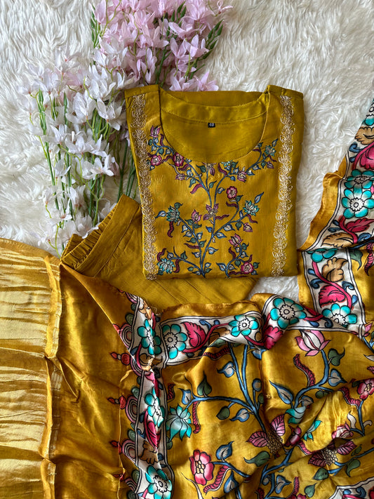Gazi Silk Kurti Pant Dupatta Set
