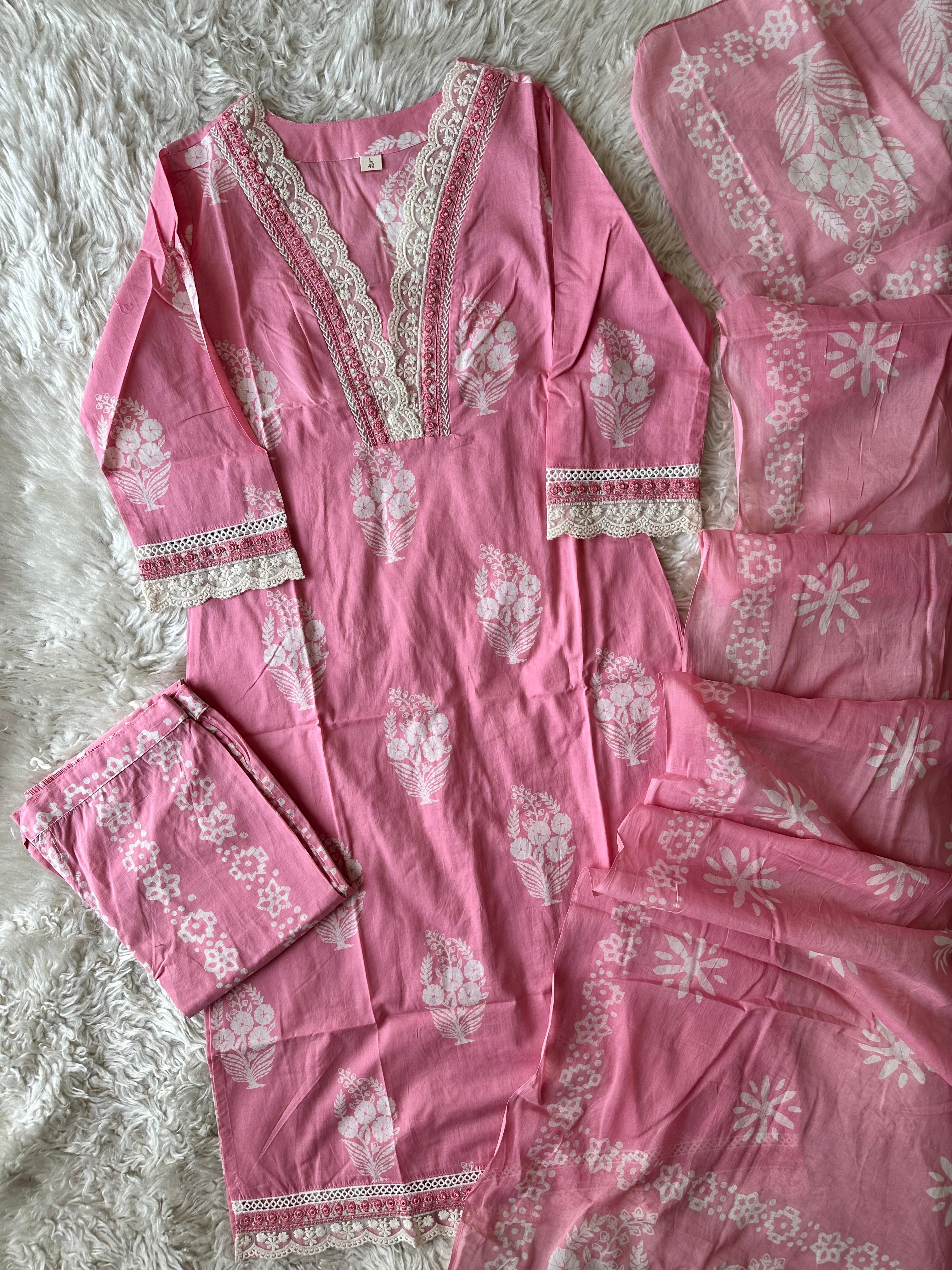 Mul Cotton Lace Details Set