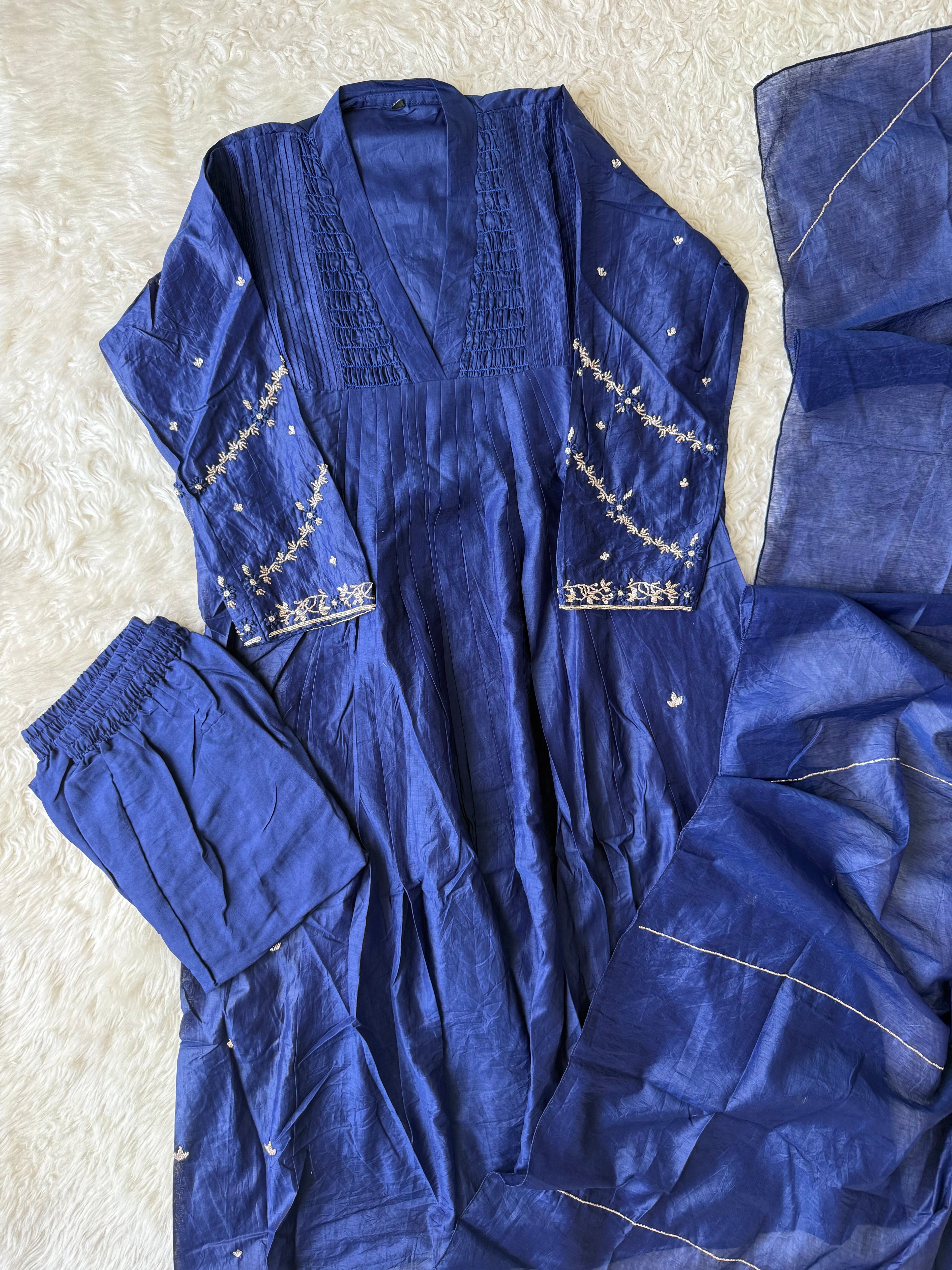 Mul Chanderi Kurti Pant Dupatta Set