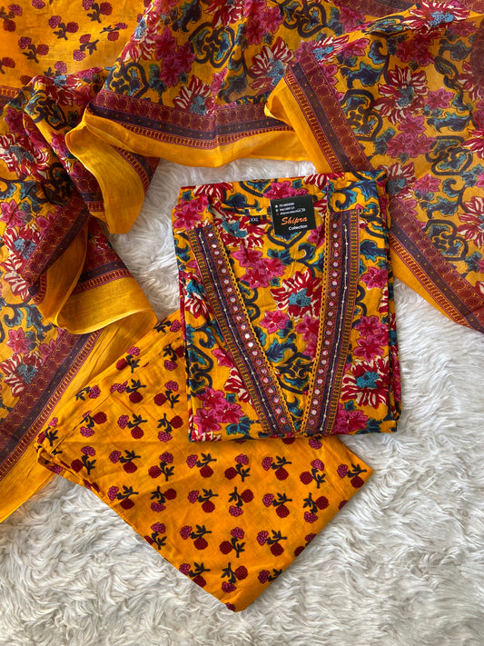 Stock Clearance 🚨
 Budget Friendly Flare Kurti Pant Dupatta Set