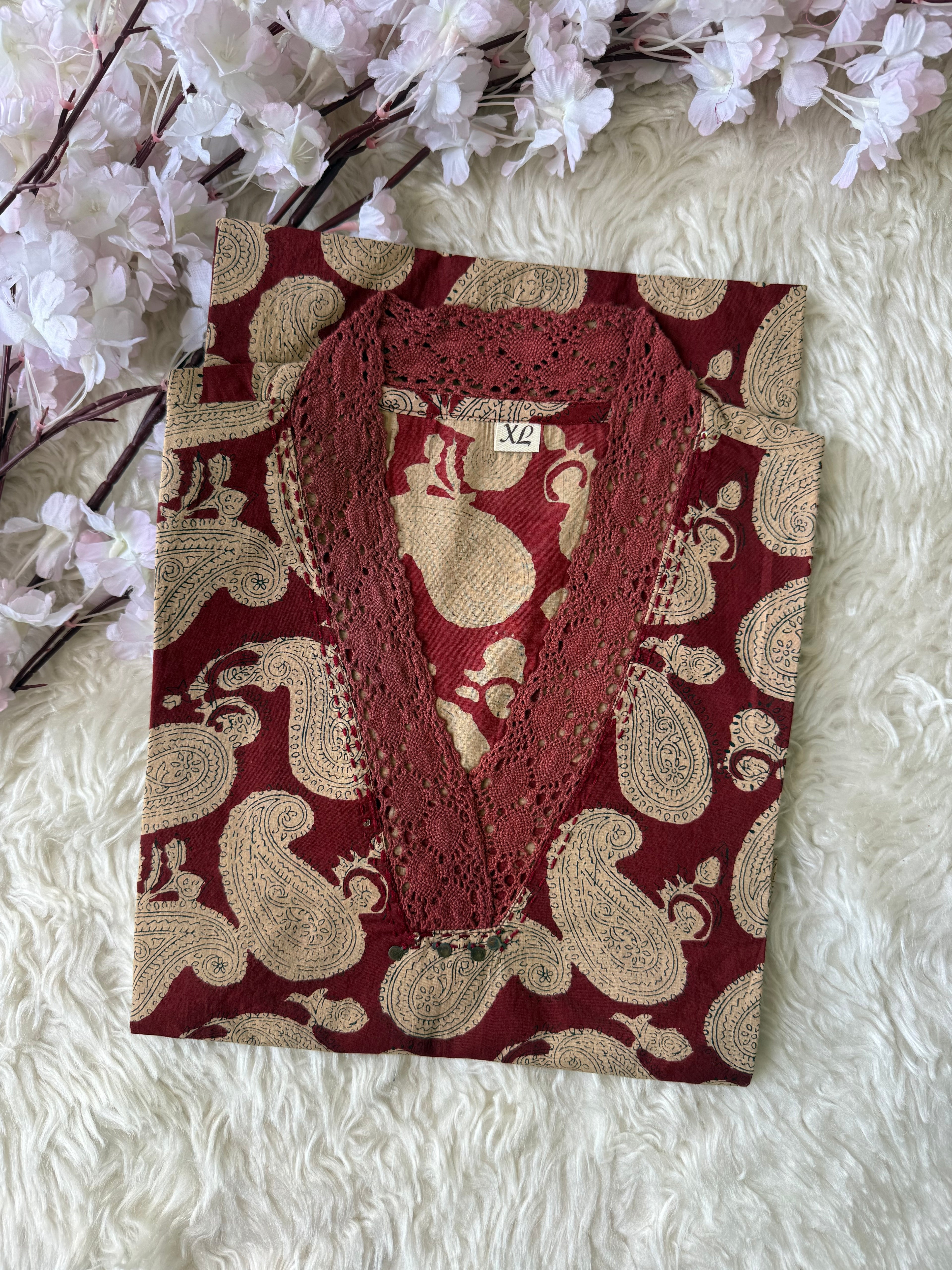 V-Neck Lace Details Kurti
