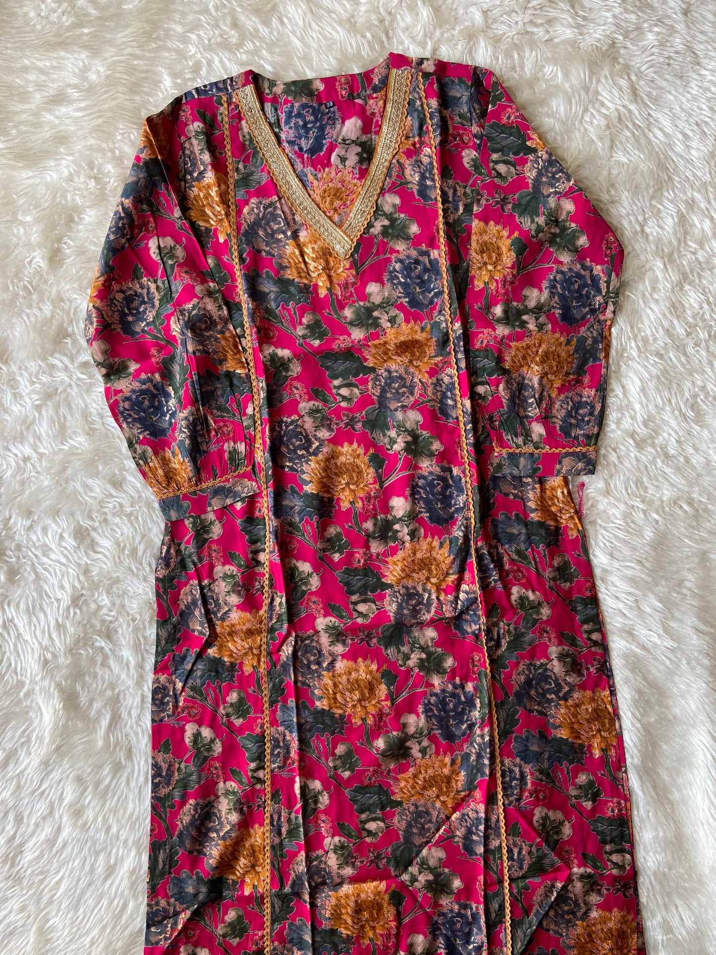 Pure Muslin Silk V-Neck kurti