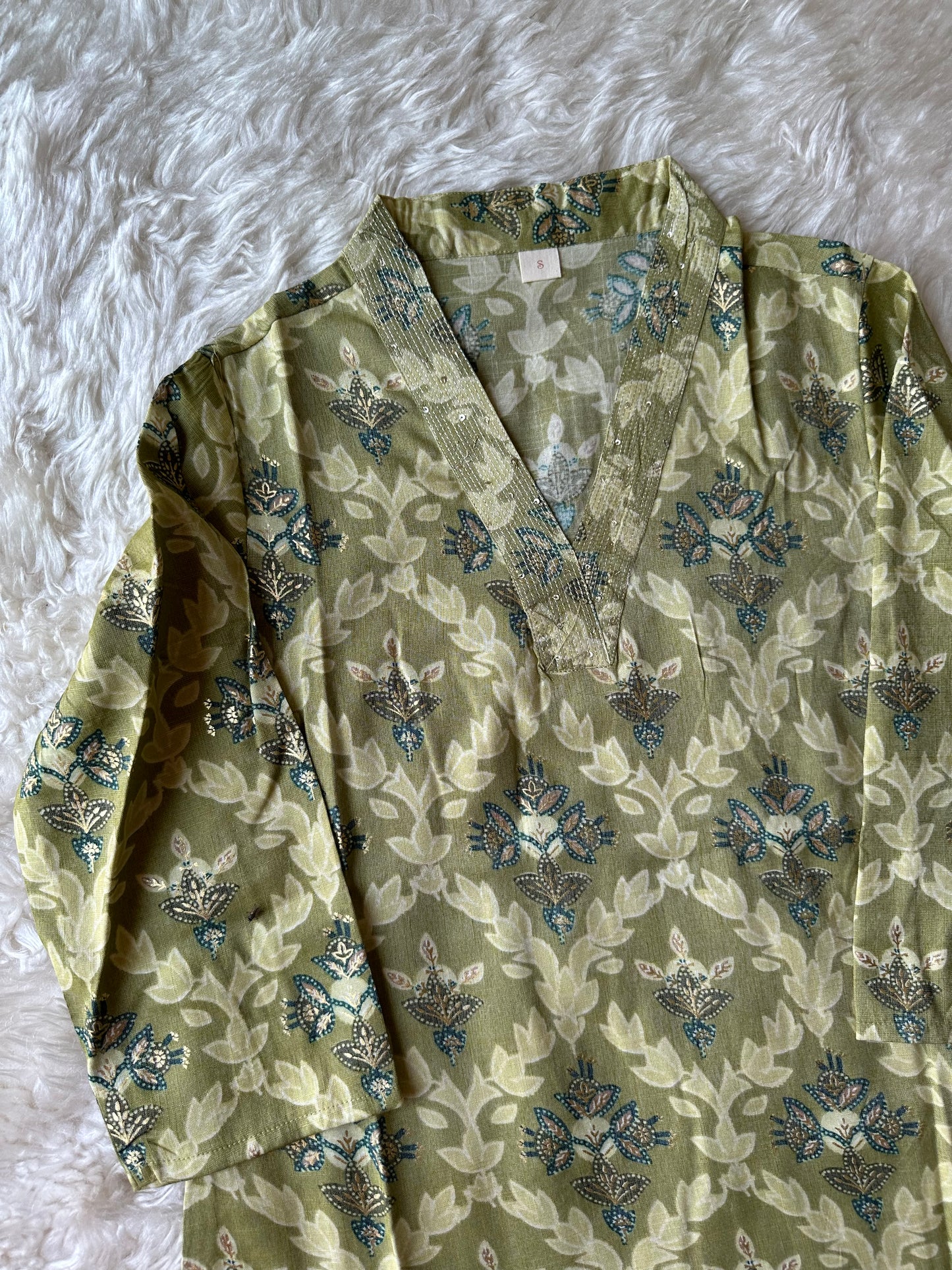 Heavy Rayon V- Neck Kurti