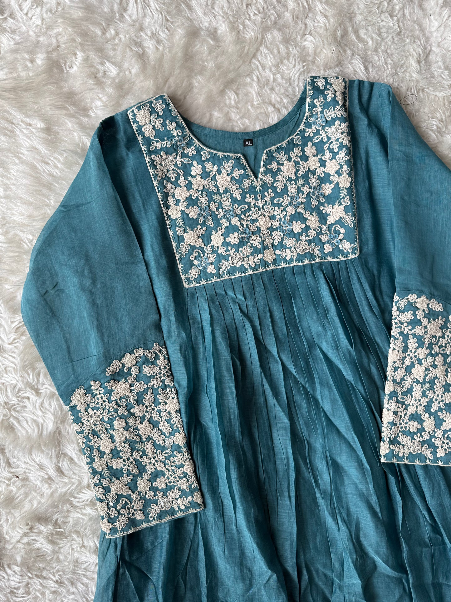 Mul Chanderi Kurti Pant Dupatta Set