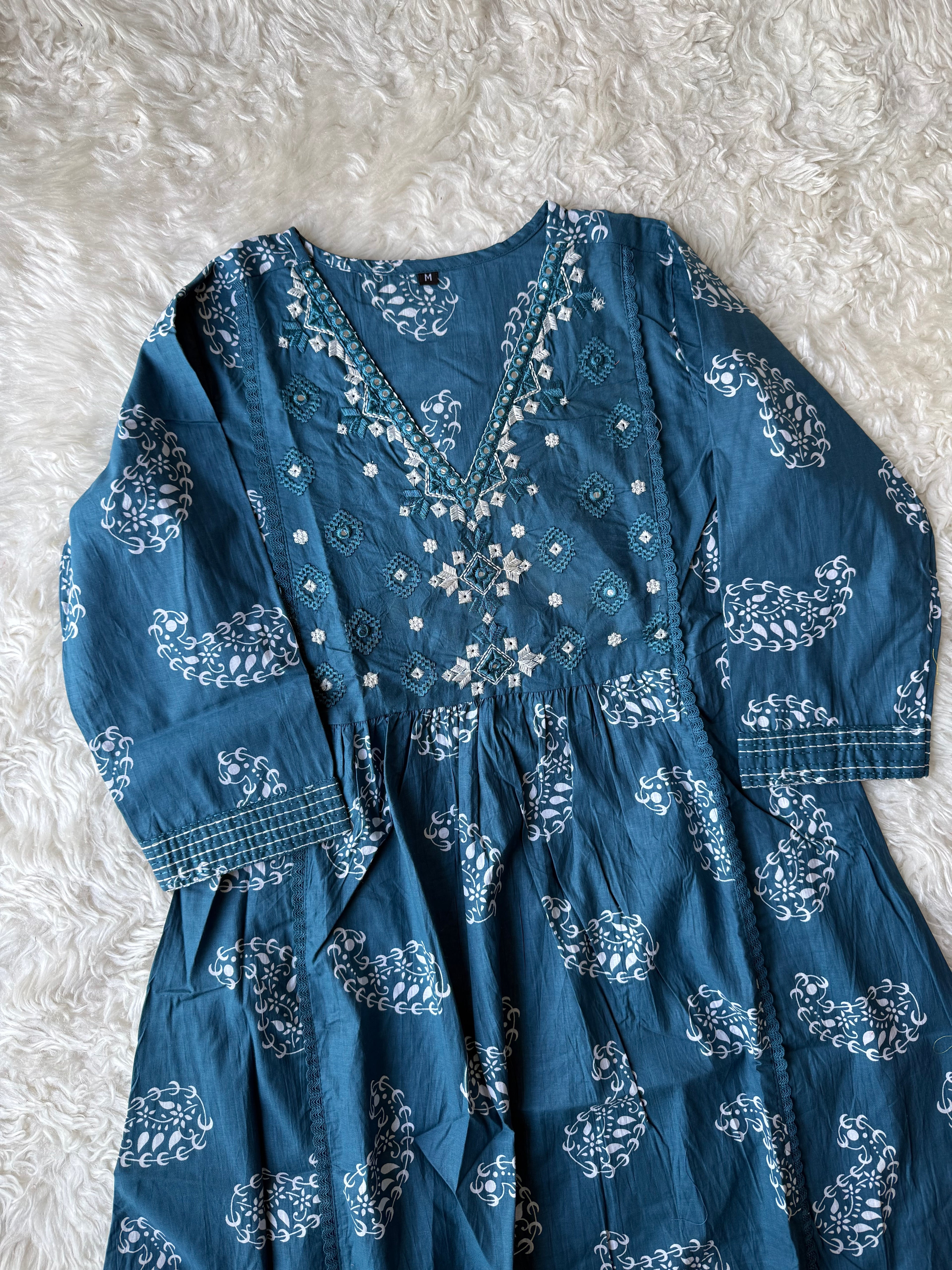 Cotton Thread Work Kurti Pant Set