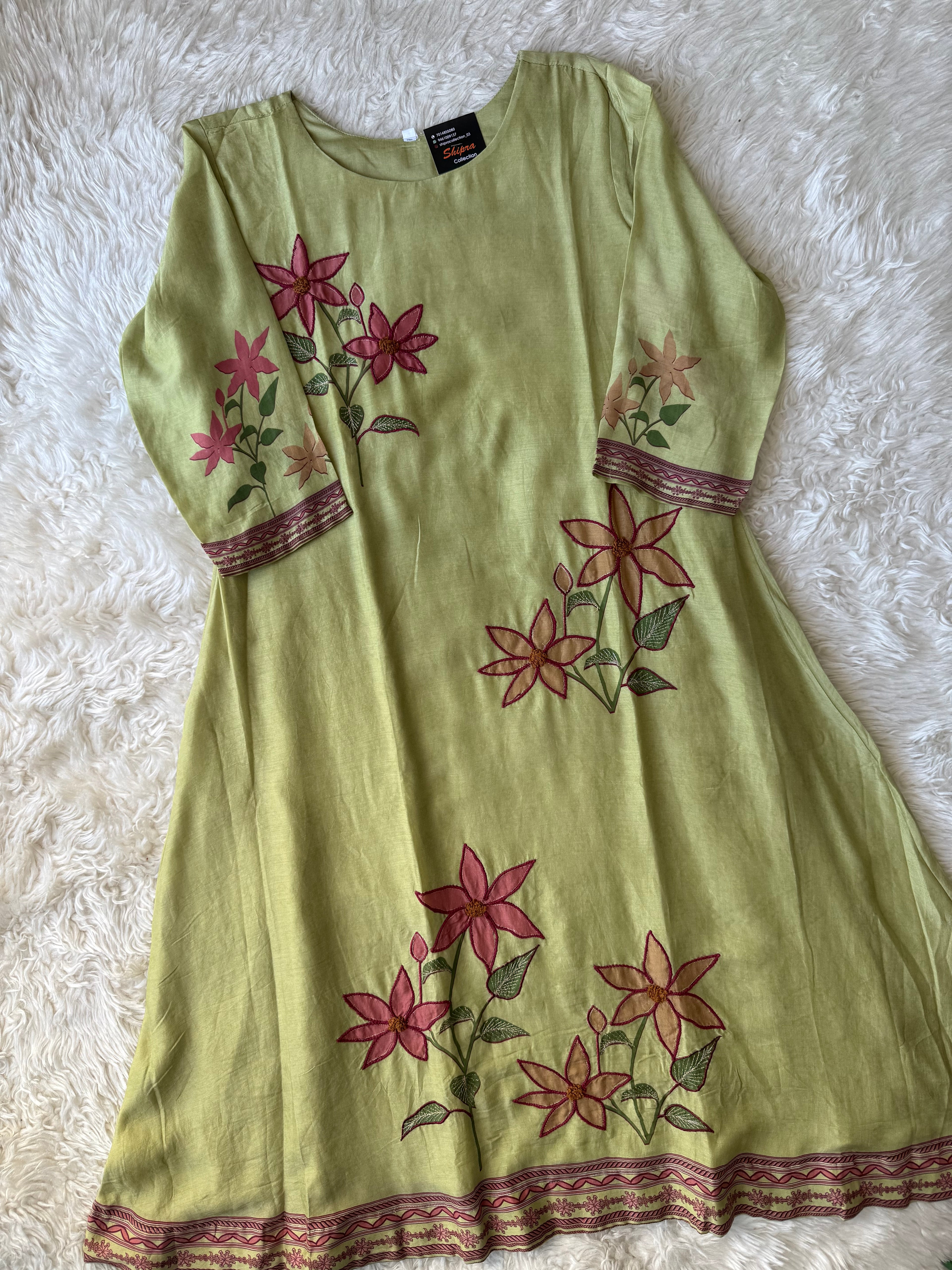 Mul Chanderi Kurti Pant Dupatta Set
