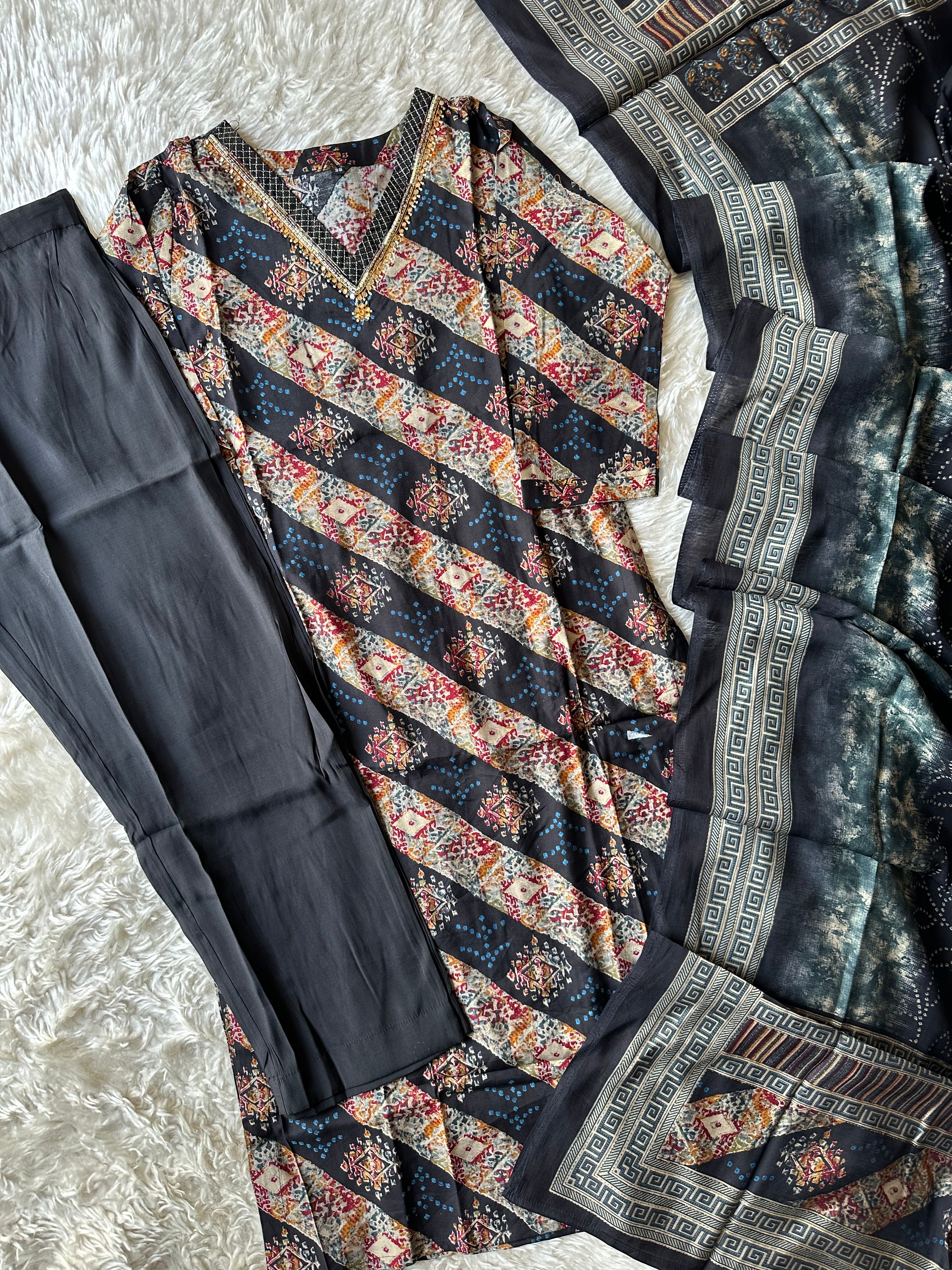 Muslin Silk Kurti Pant Dupatta Set