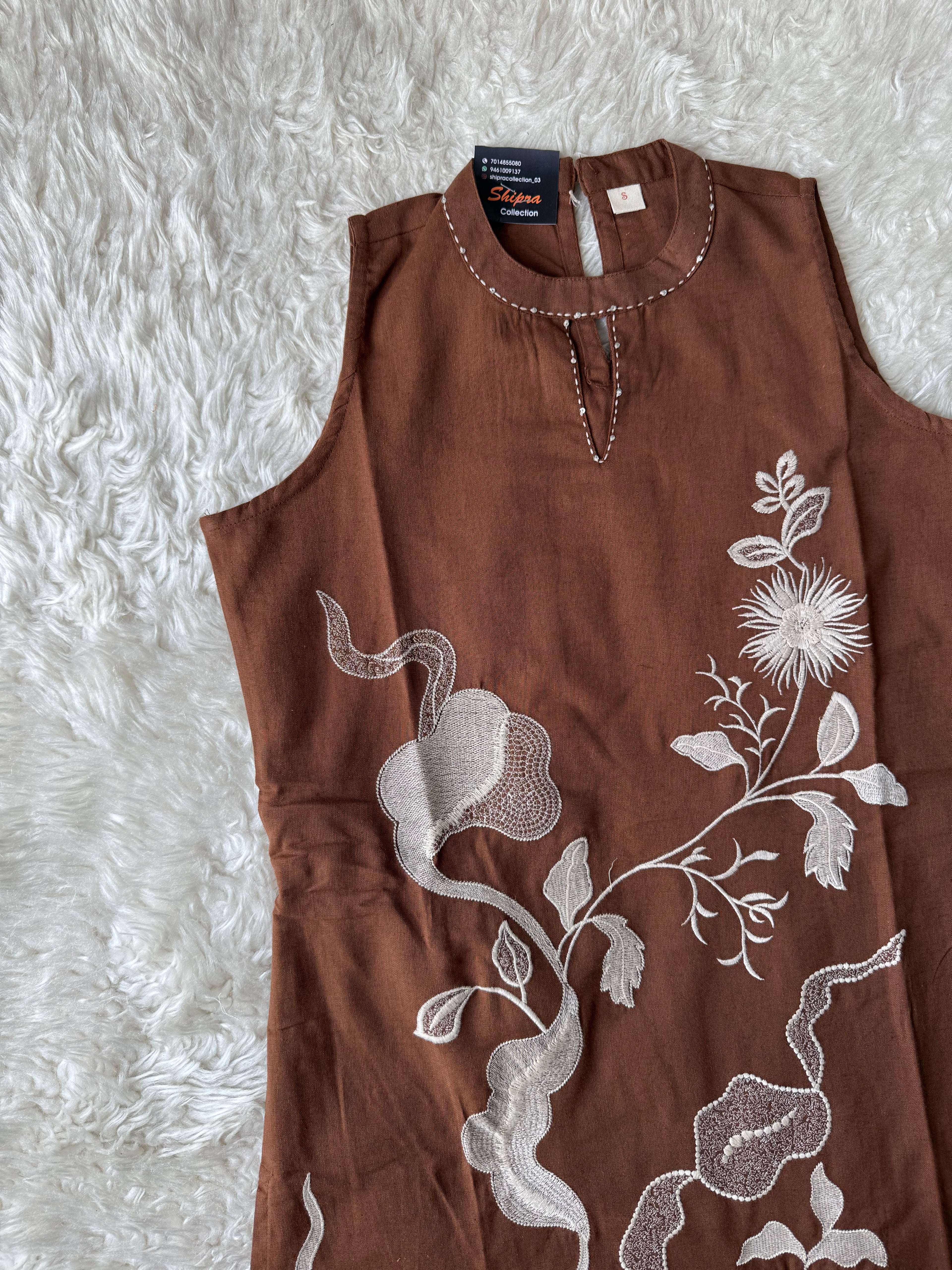 Khadi Cotton Sleeveless Kurti Pant Set