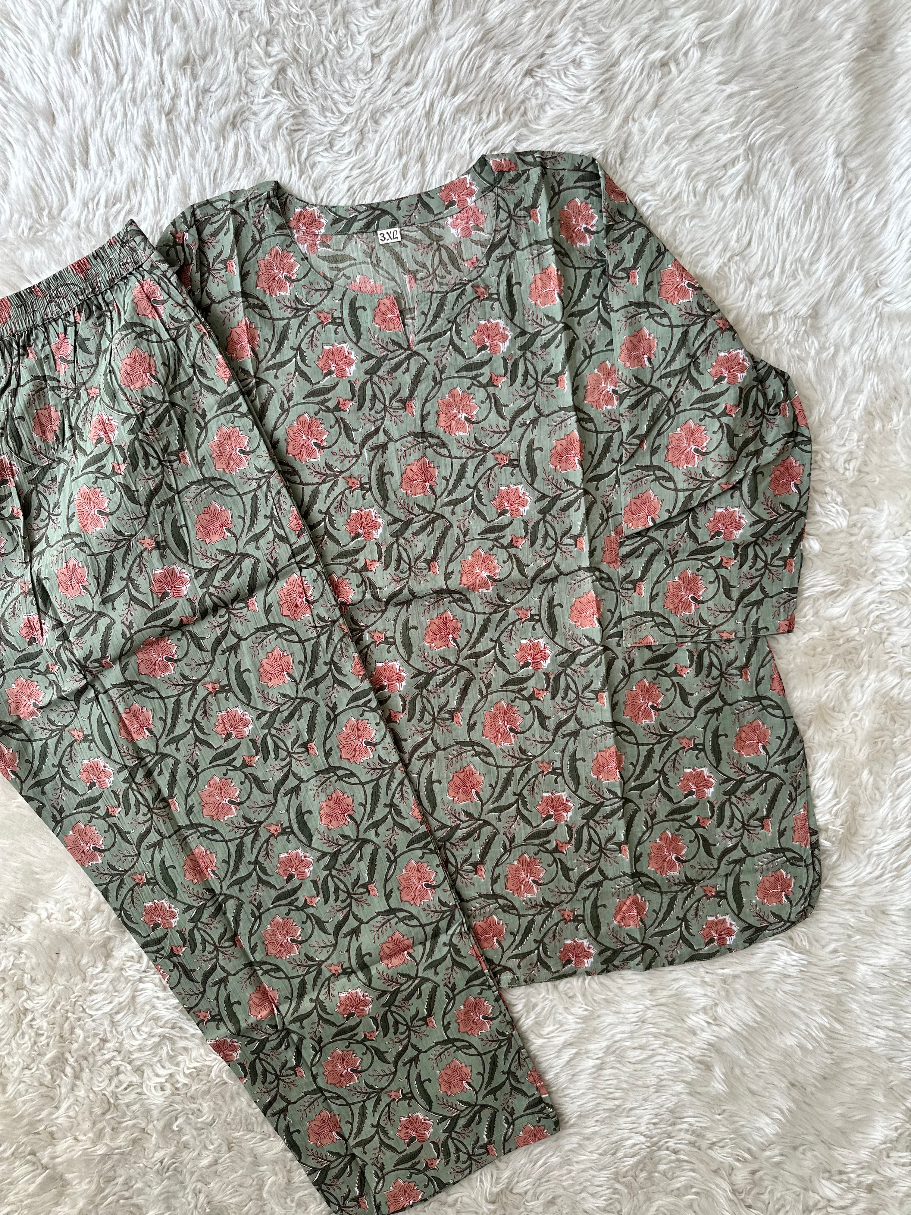 “Plus Size” Lounge Wear