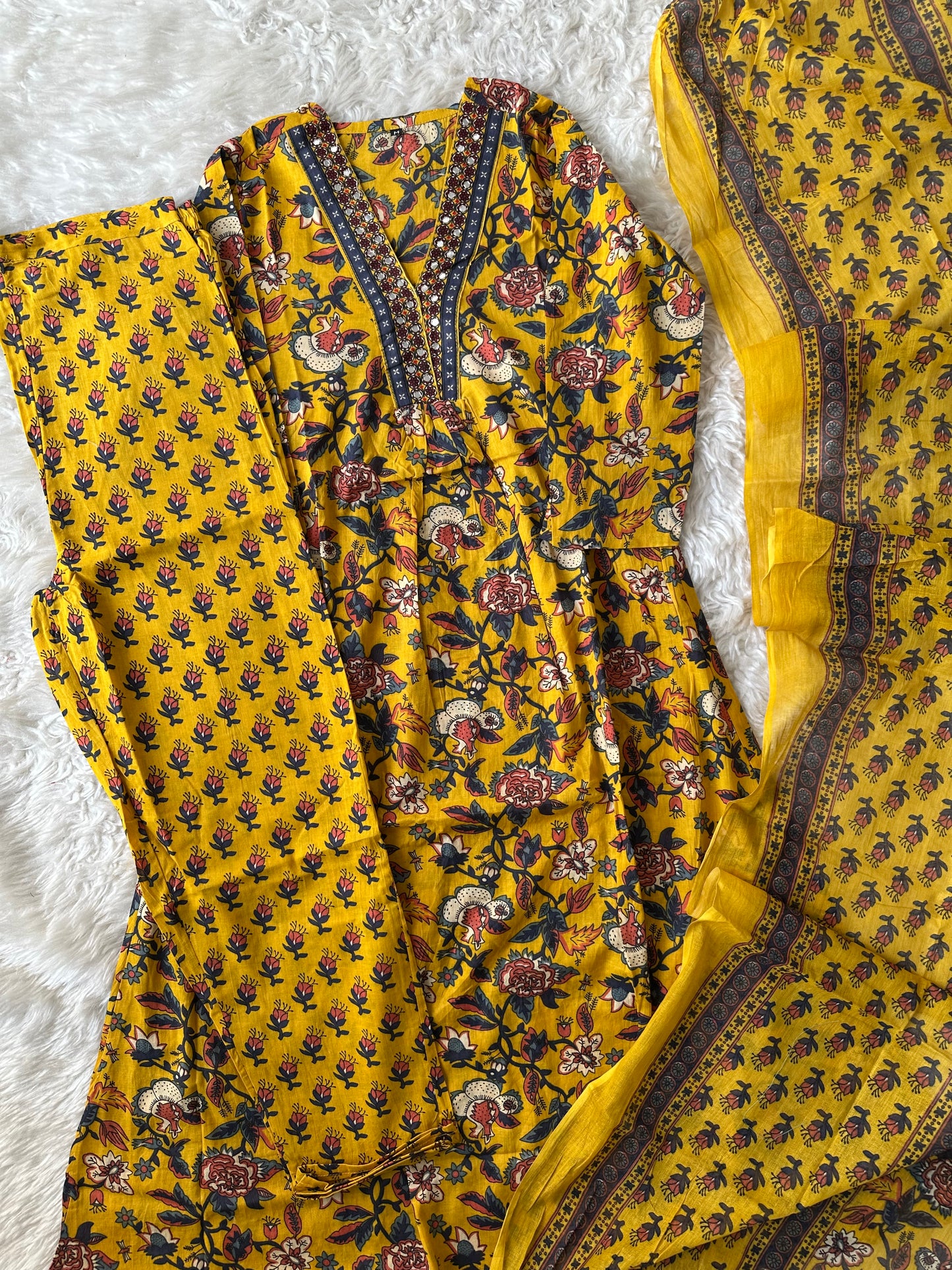 Budget Friendly Flare Kurti Pant Dupatta Set
