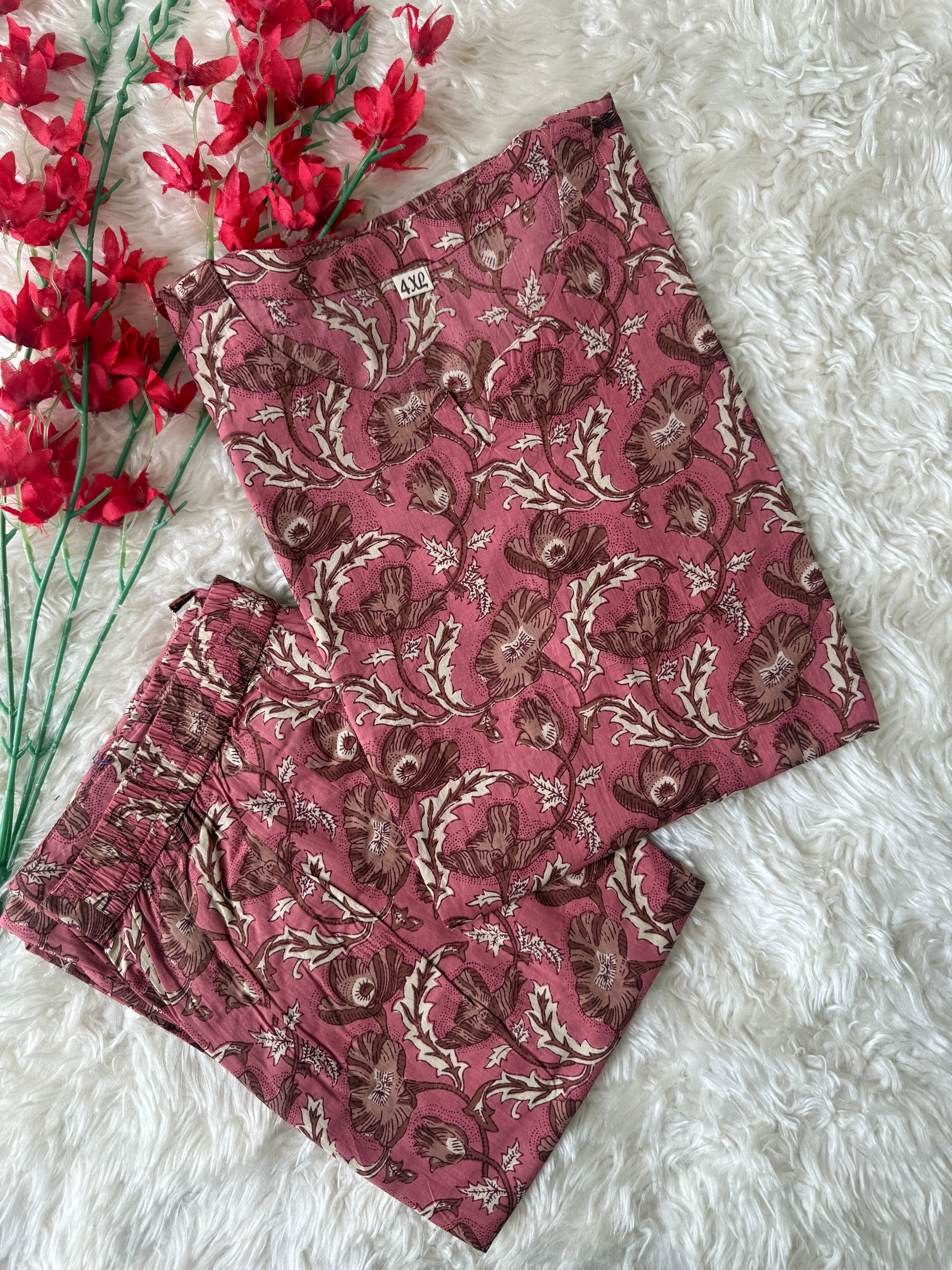 “Plus Size” Lounge Wear