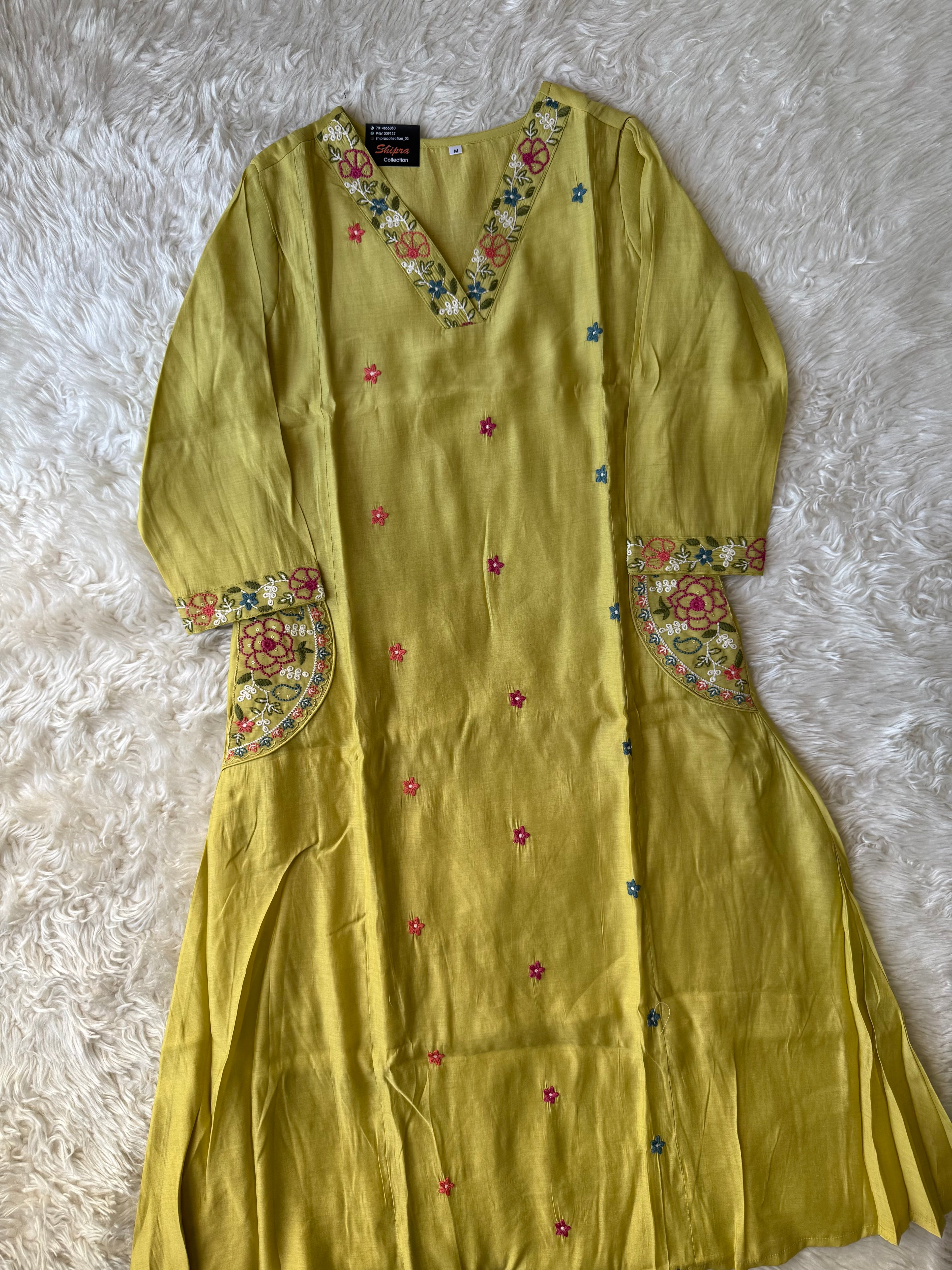 Mul Chanderi Kurti Pant Dupatta Set