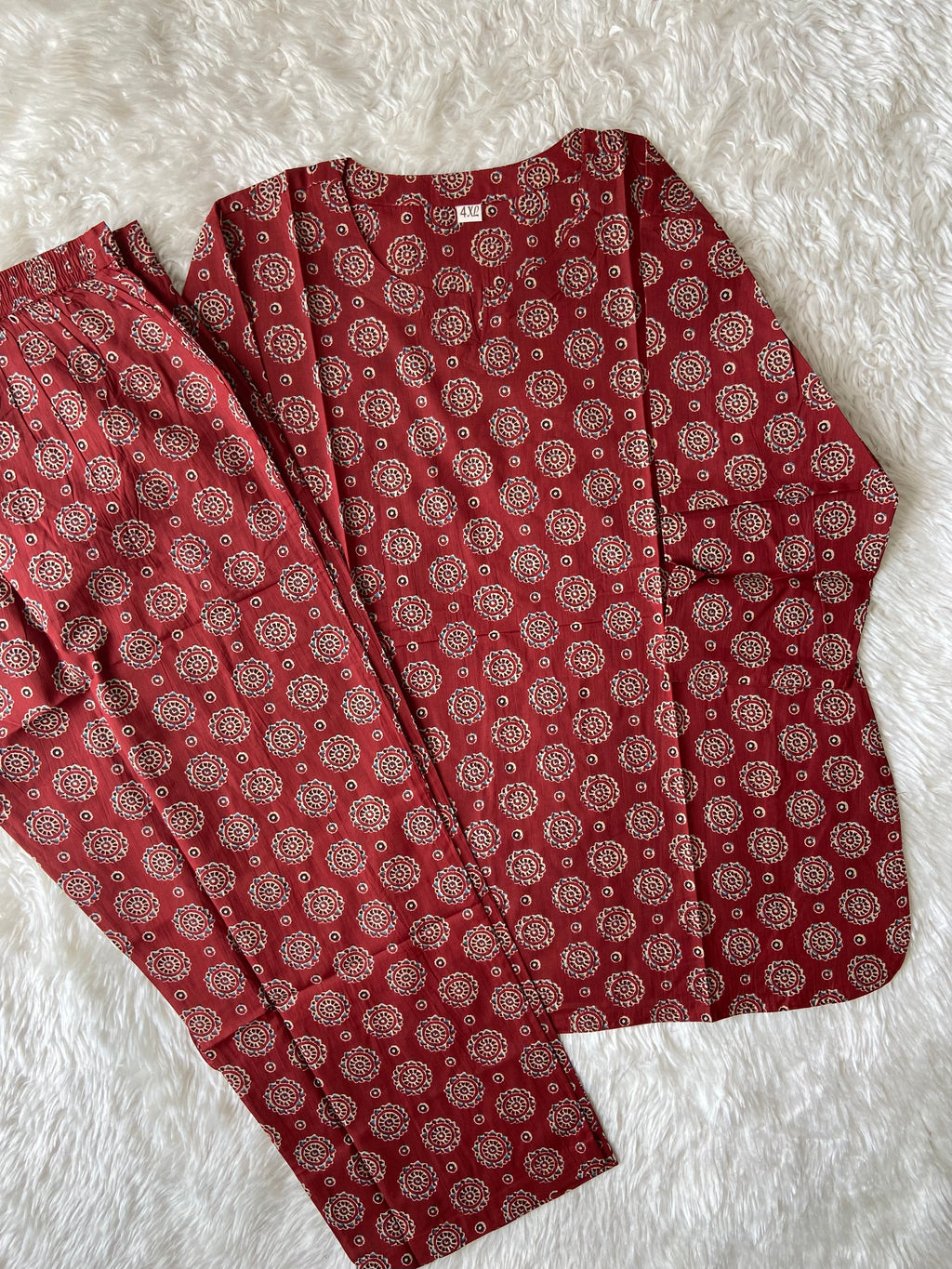 “Plus Size” Lounge Wear