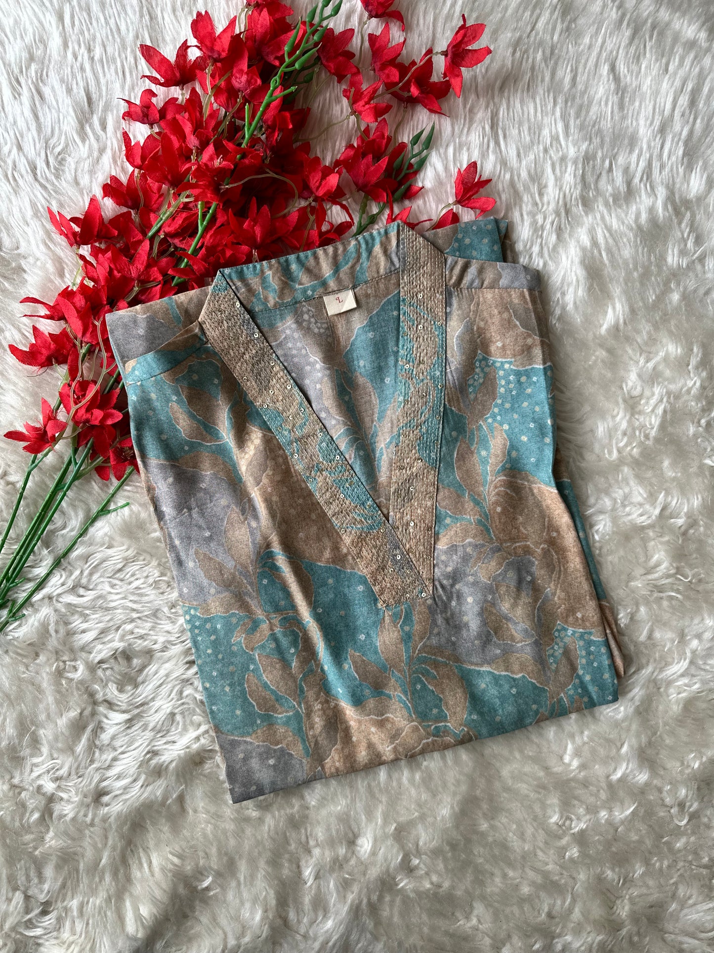 Pure Muslin Silk V-Neck kurti