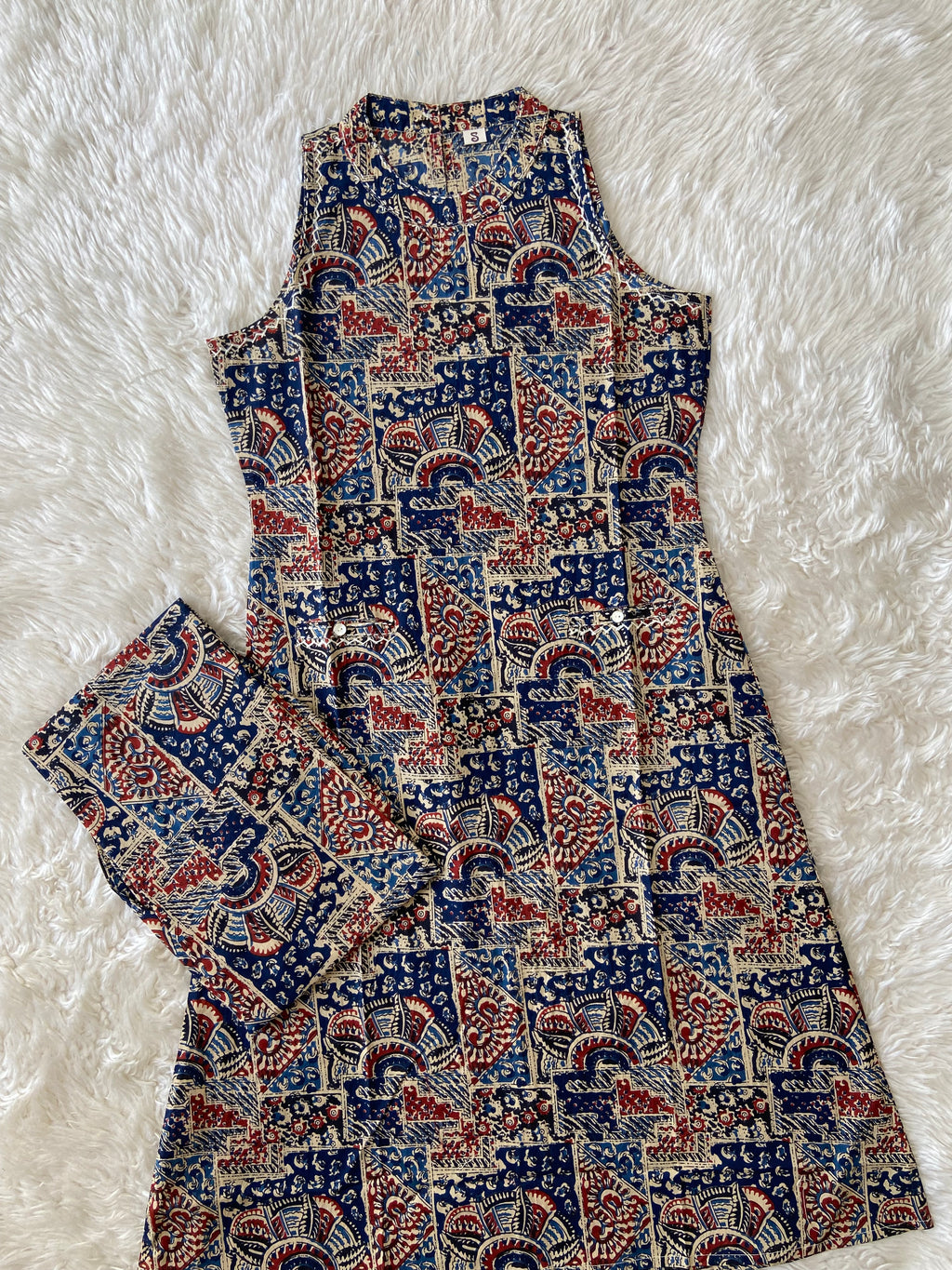 Pure Cotton Sleeveless Kurti Pant Set
