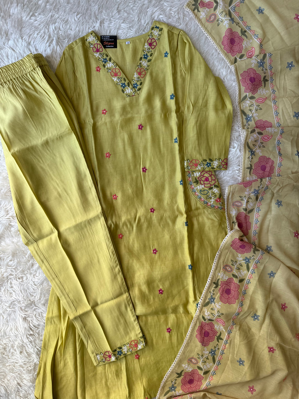 Mul Chanderi Kurti Pant Dupatta Set