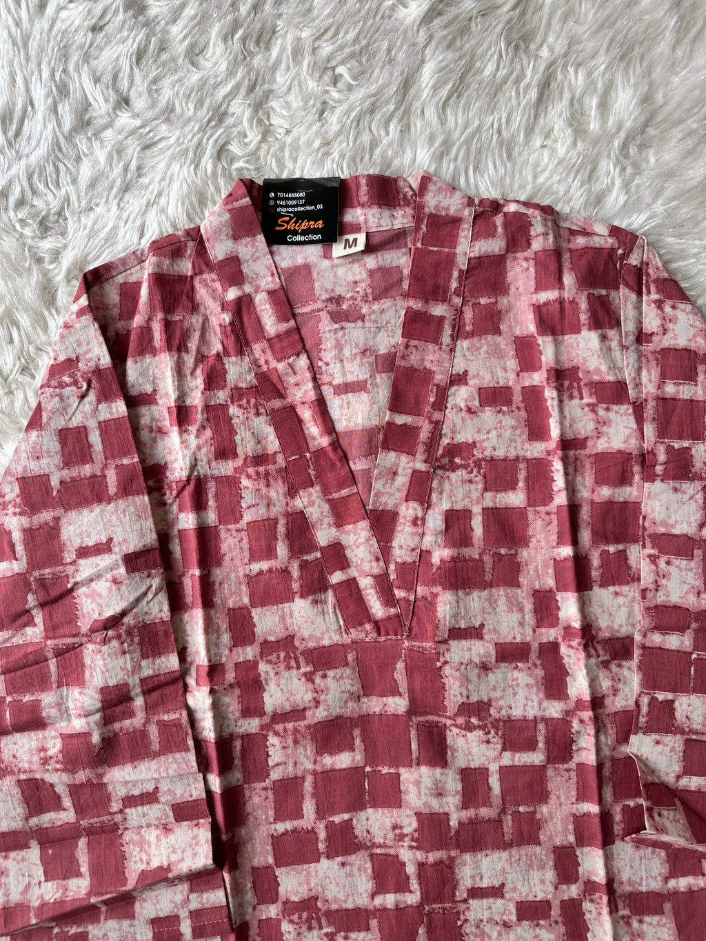 Shipra’s Fav ❣️ V- Neck Short Kurti