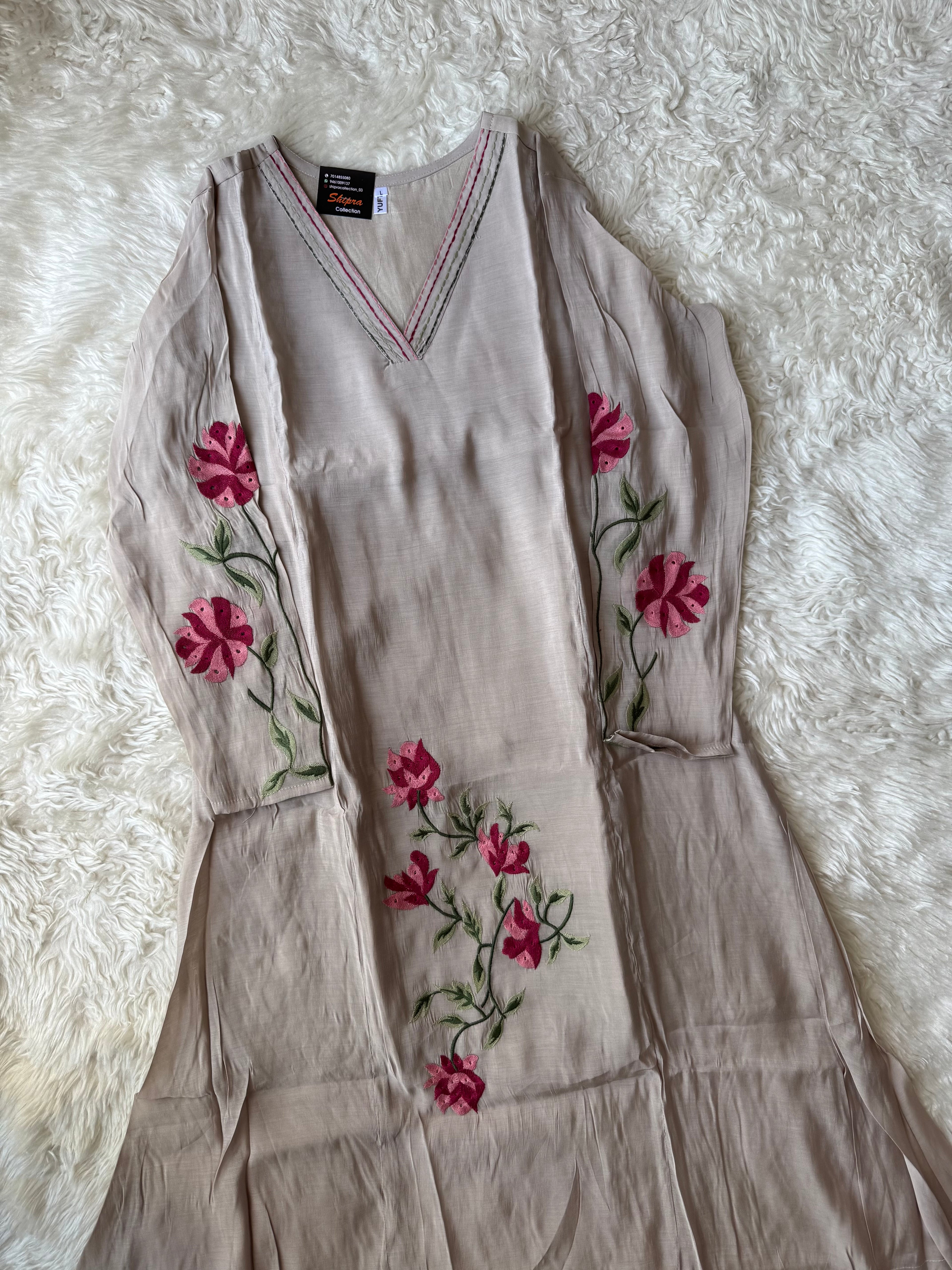 Mul Chanderi Kurti Pant Dupatta Set