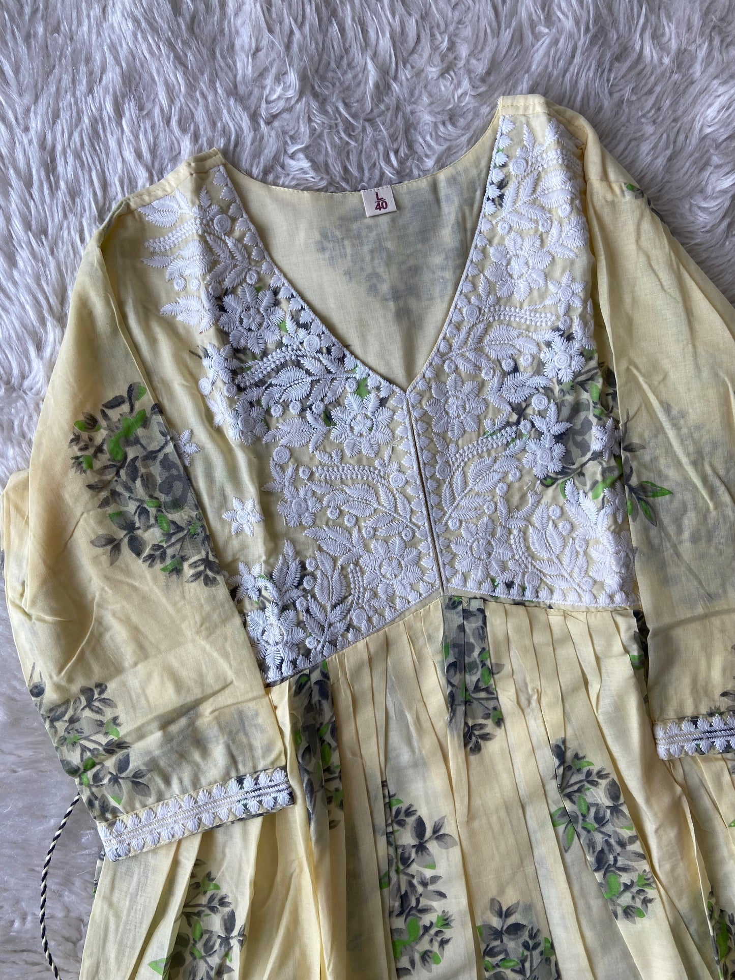 Mul Cotton Thread Work Flare Kurti