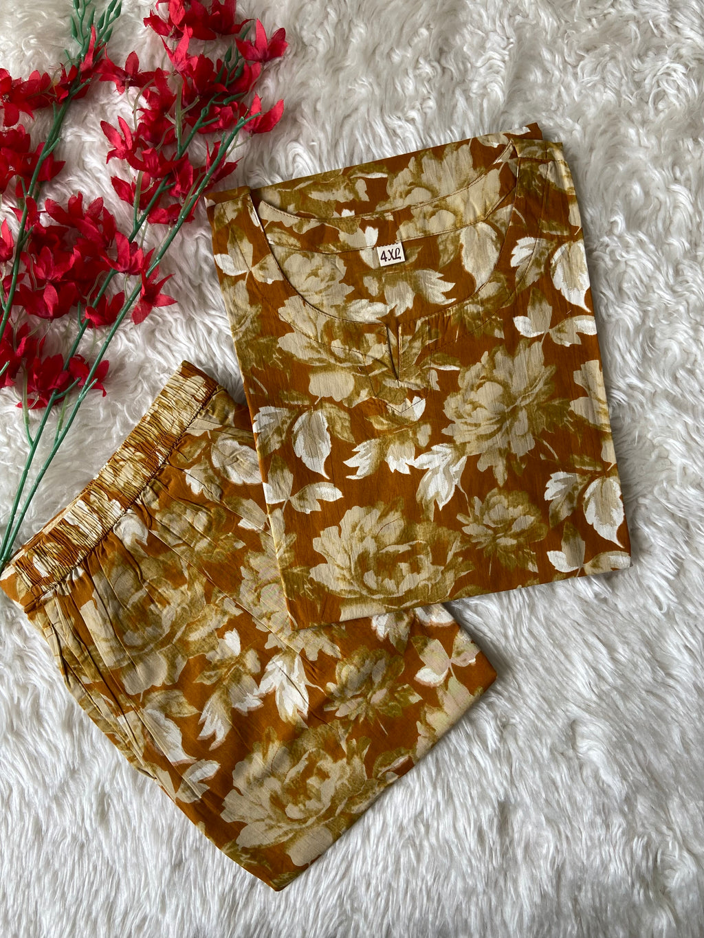 “Plus Size” Lounge Wear
