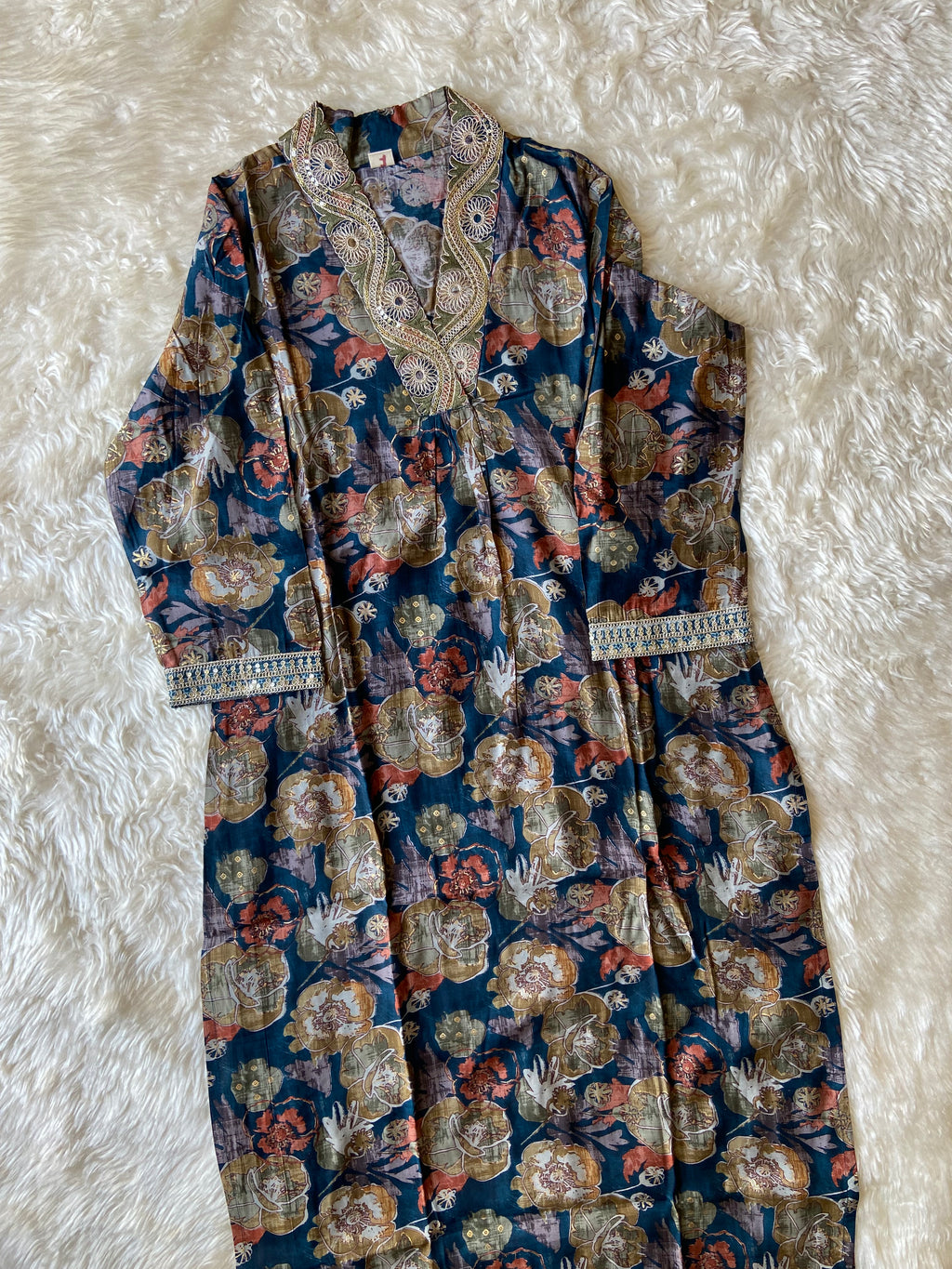 Muslin Silk Kurti Pant Dupatta Set