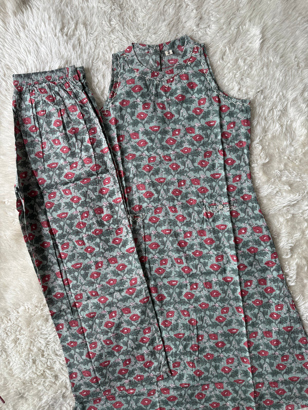 Pure Cotton Sleeveless Kurti Pant Set