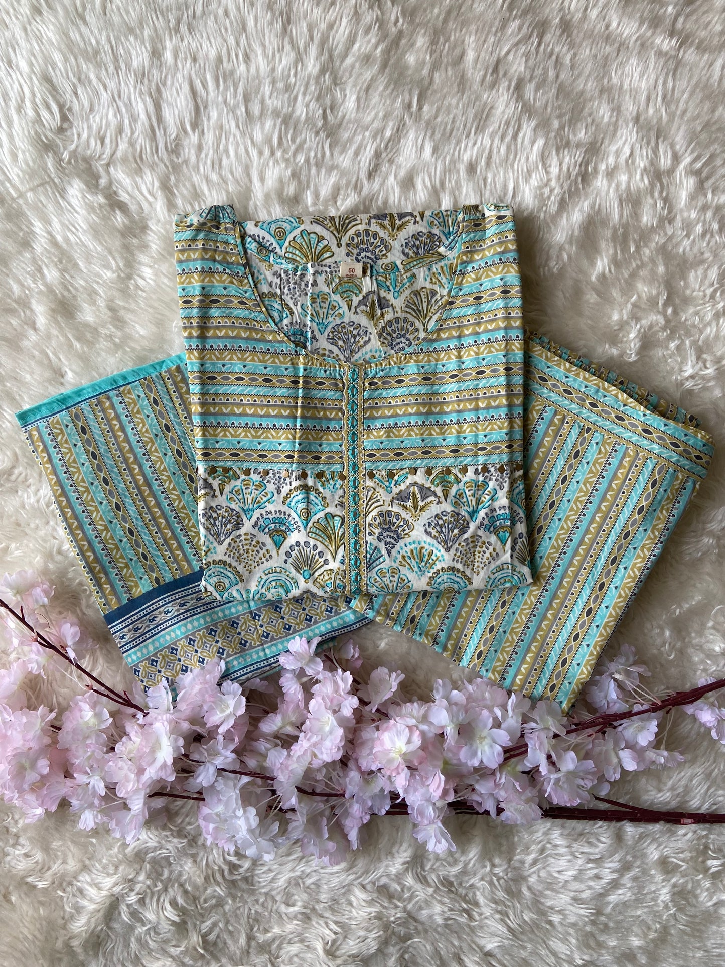 Steal Deal 🚨 Premium Cotton Kurti Pant Dupatta Set