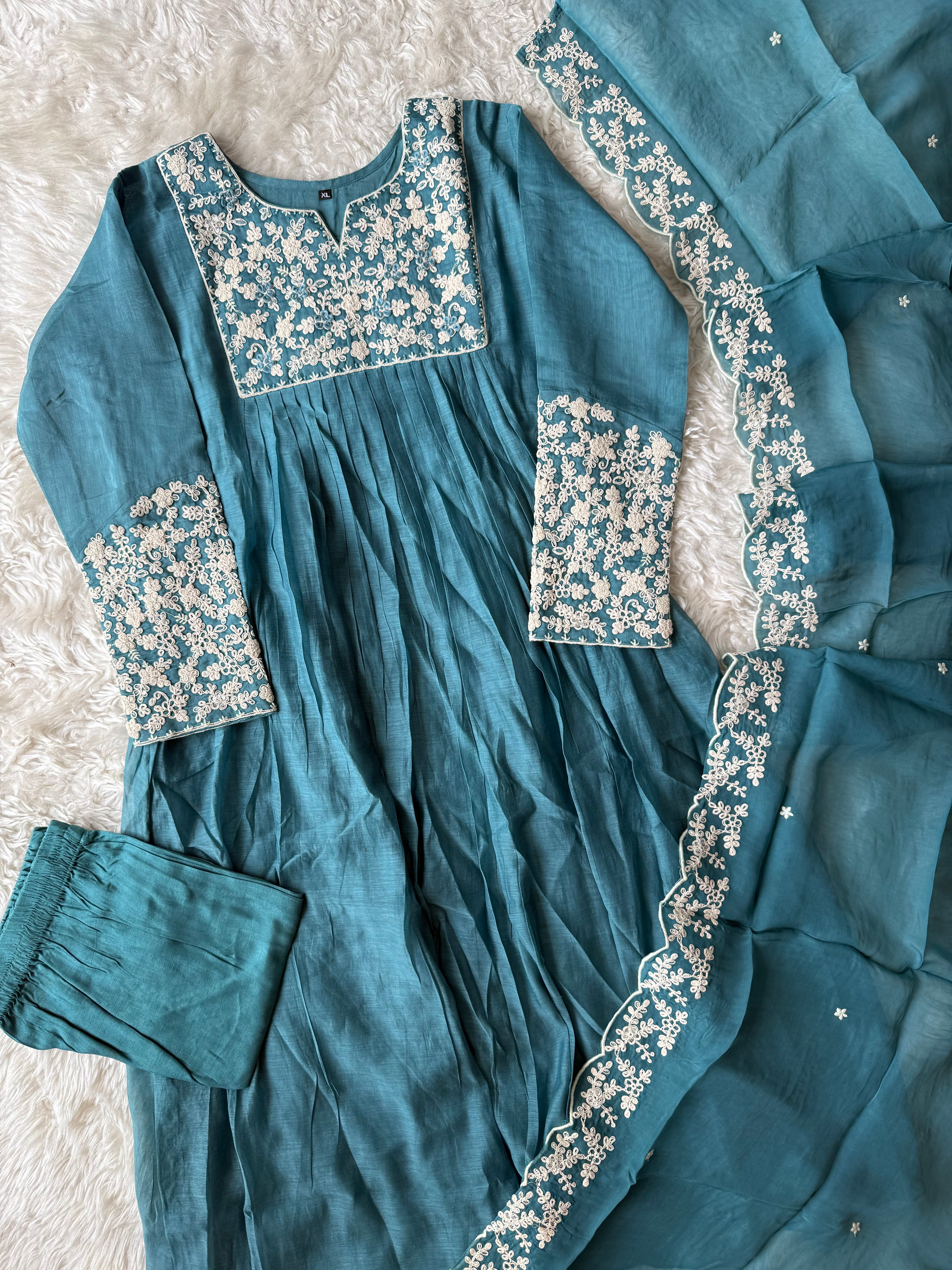 Pure Mul Chanderi Kurti Pant Dupatta Set