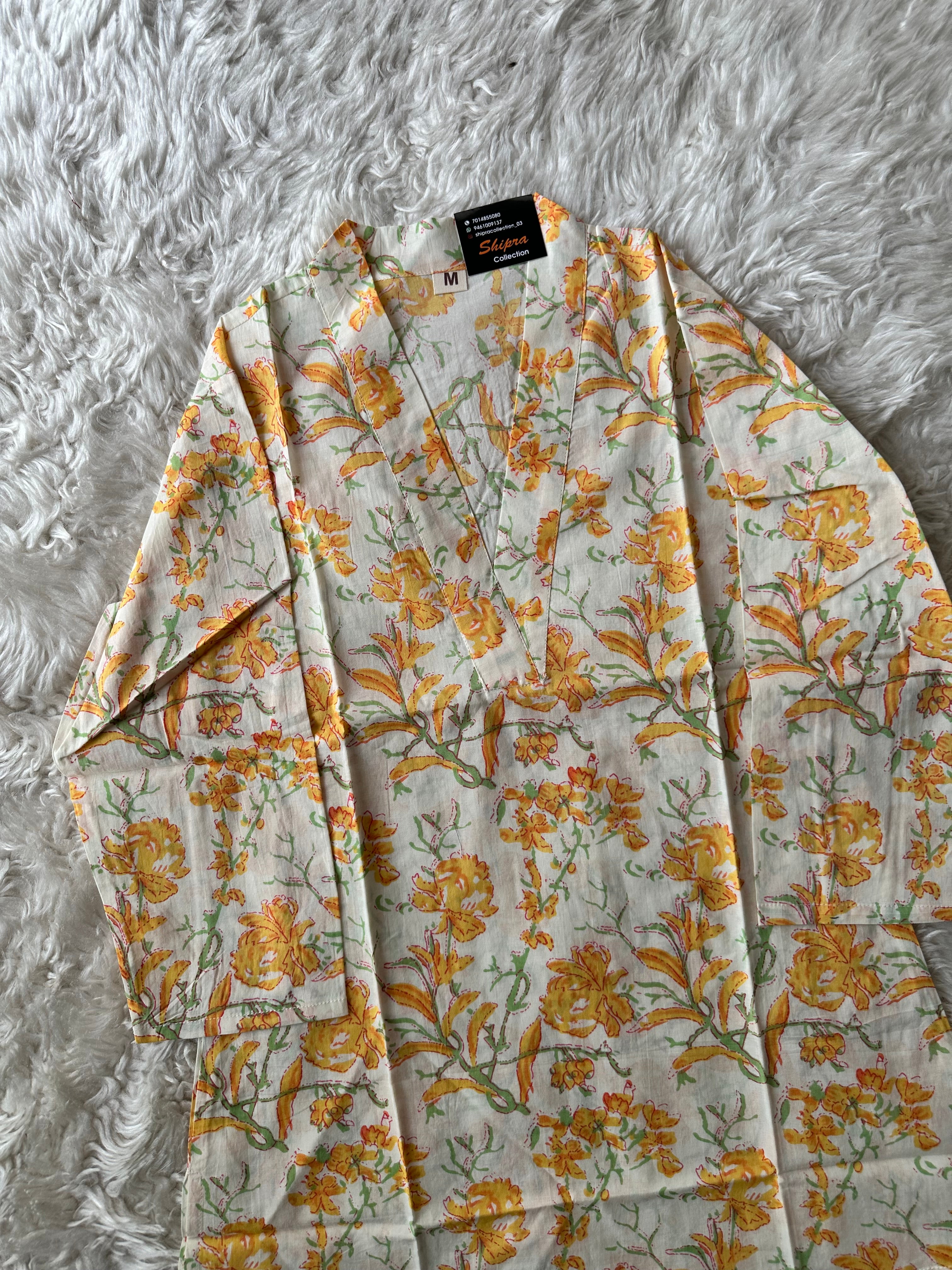 Shipra’s Fav ❣️ V- Neck Short Kurti