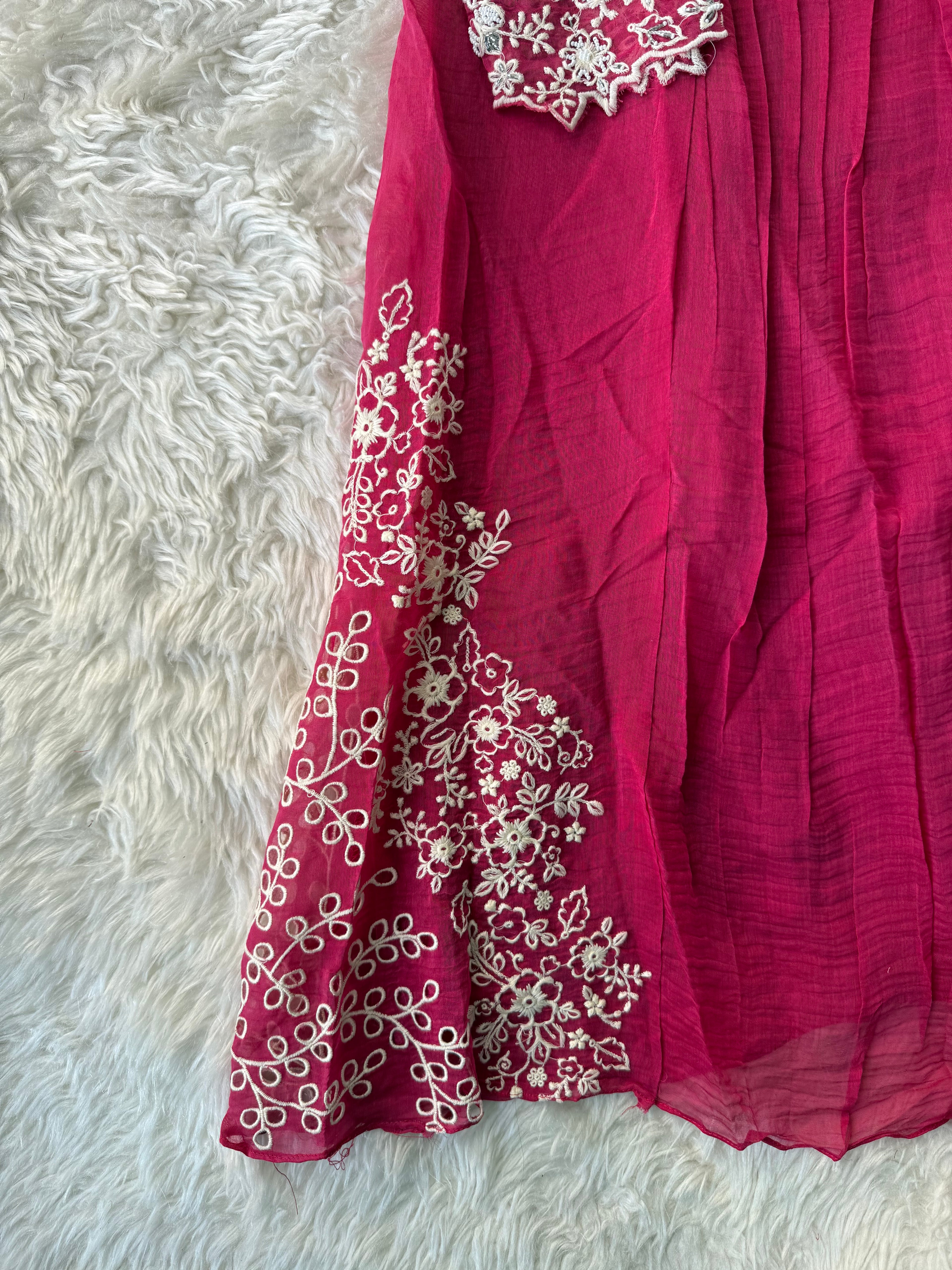 Mul Chanderi Kurti Pant Dupatta Set