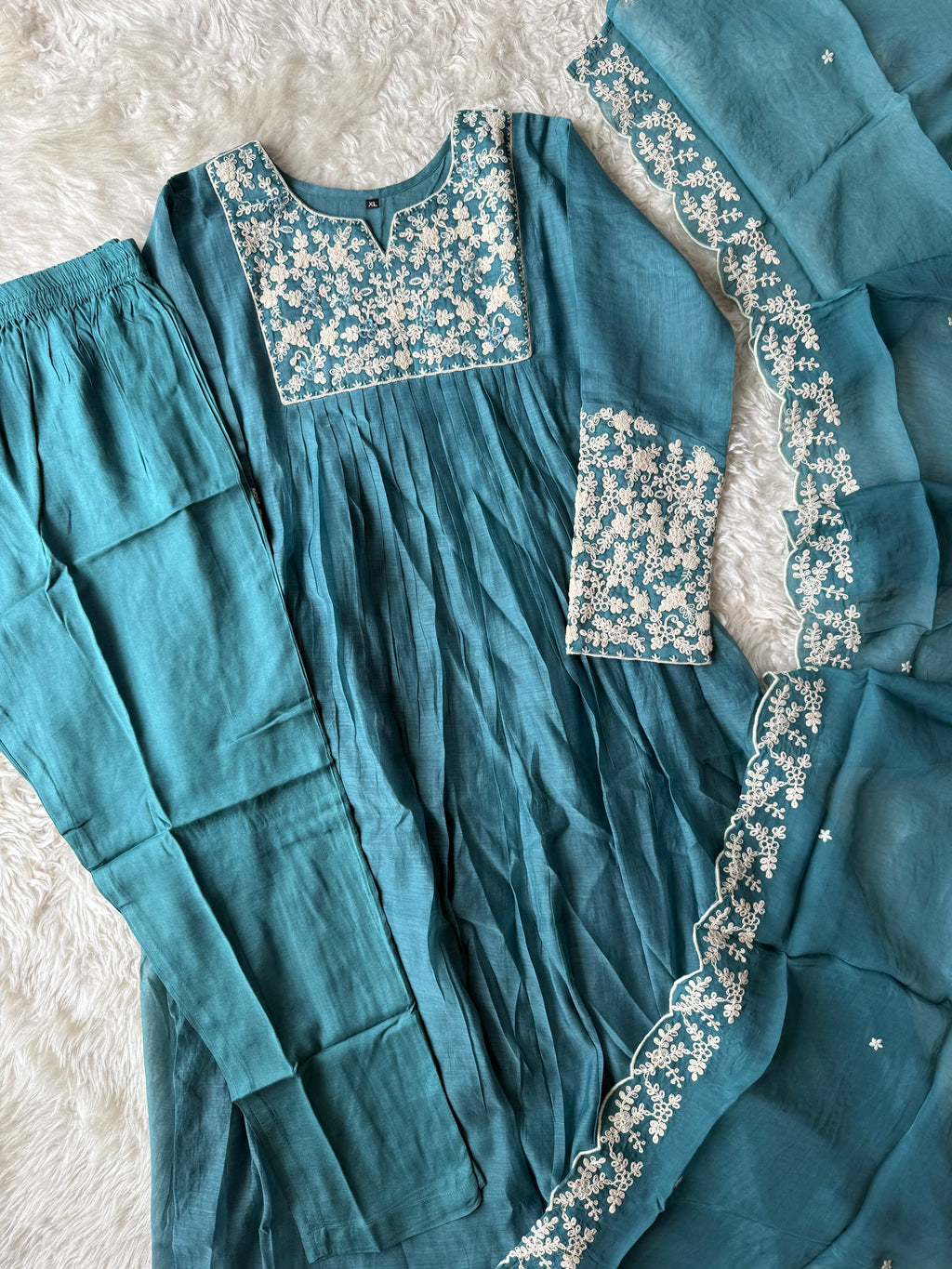 Pure Mul Chanderi Kurti Pant Dupatta Set