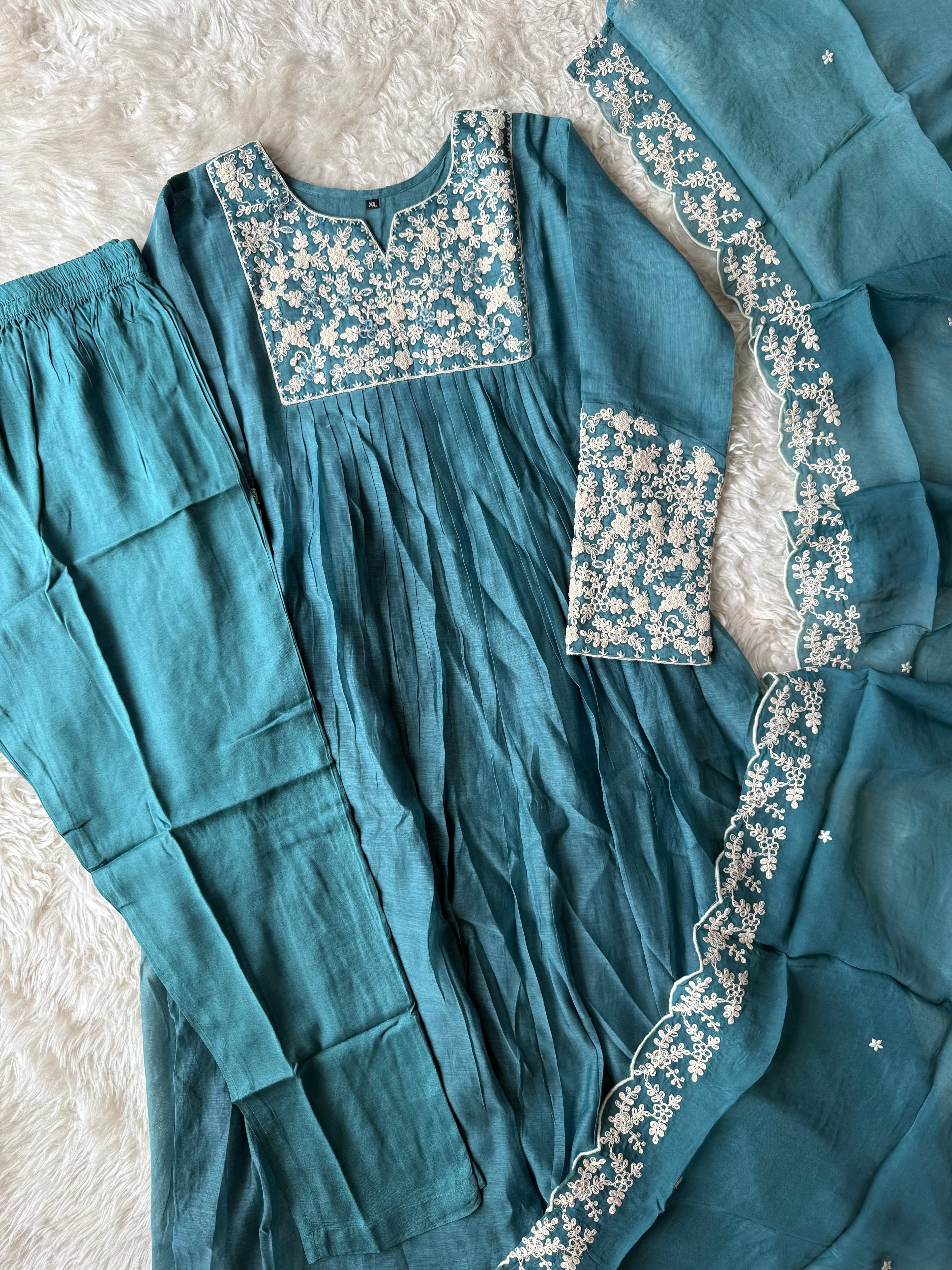 Pure Mul Chanderi Kurti Pant Dupatta Set