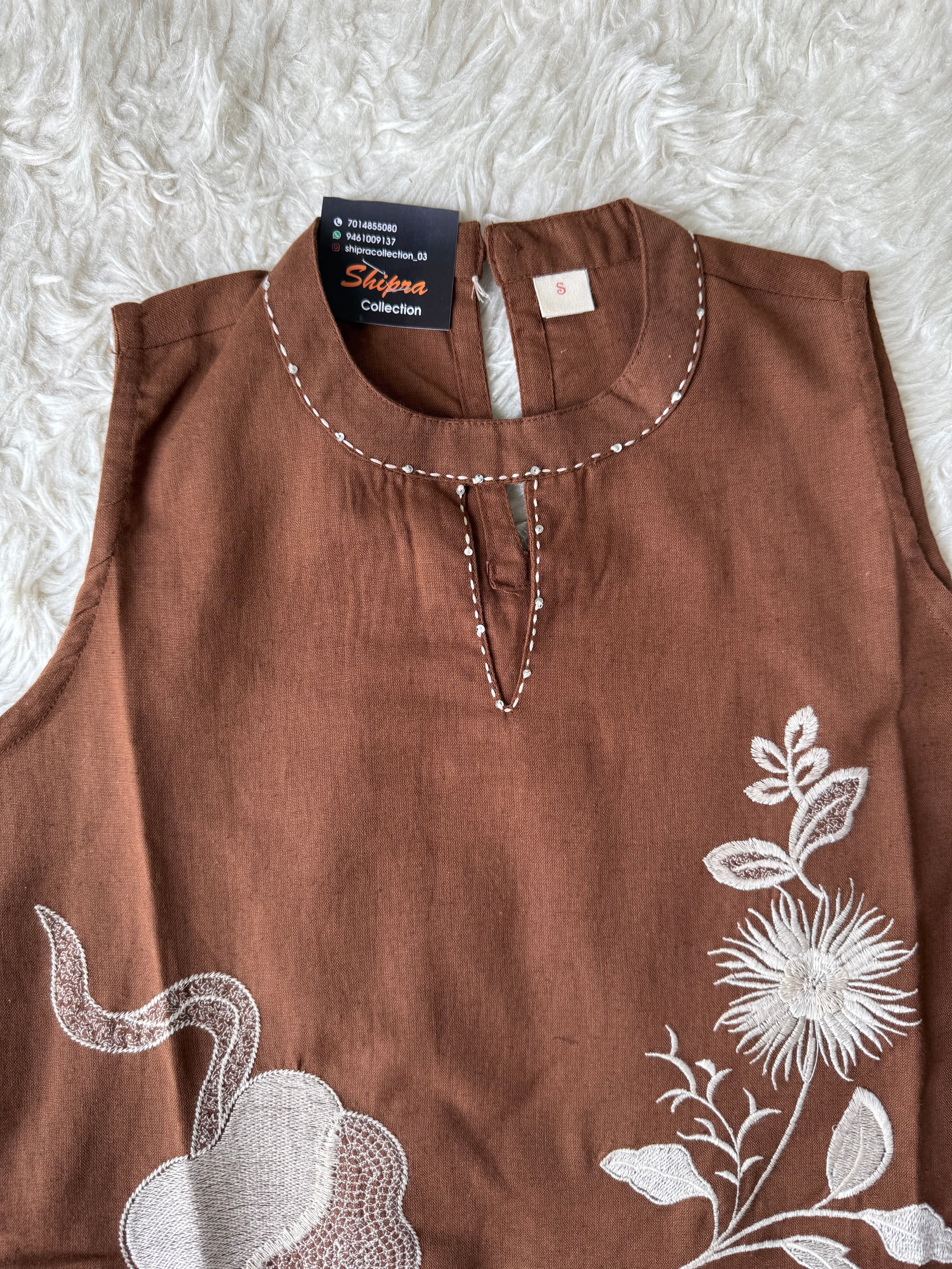 Khadi Cotton Sleeveless Kurti Pant Set