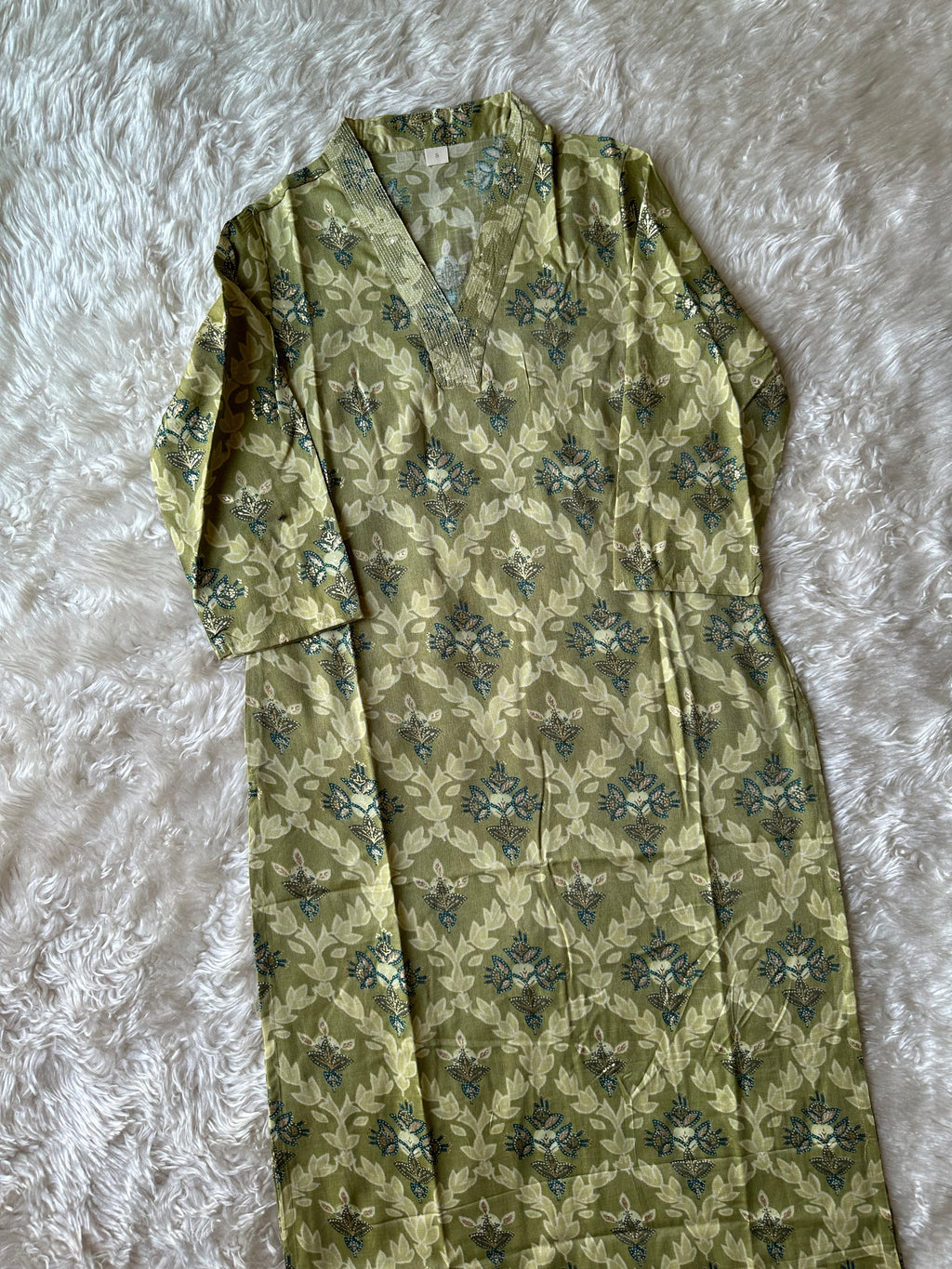 Heavy Rayon V- Neck Kurti