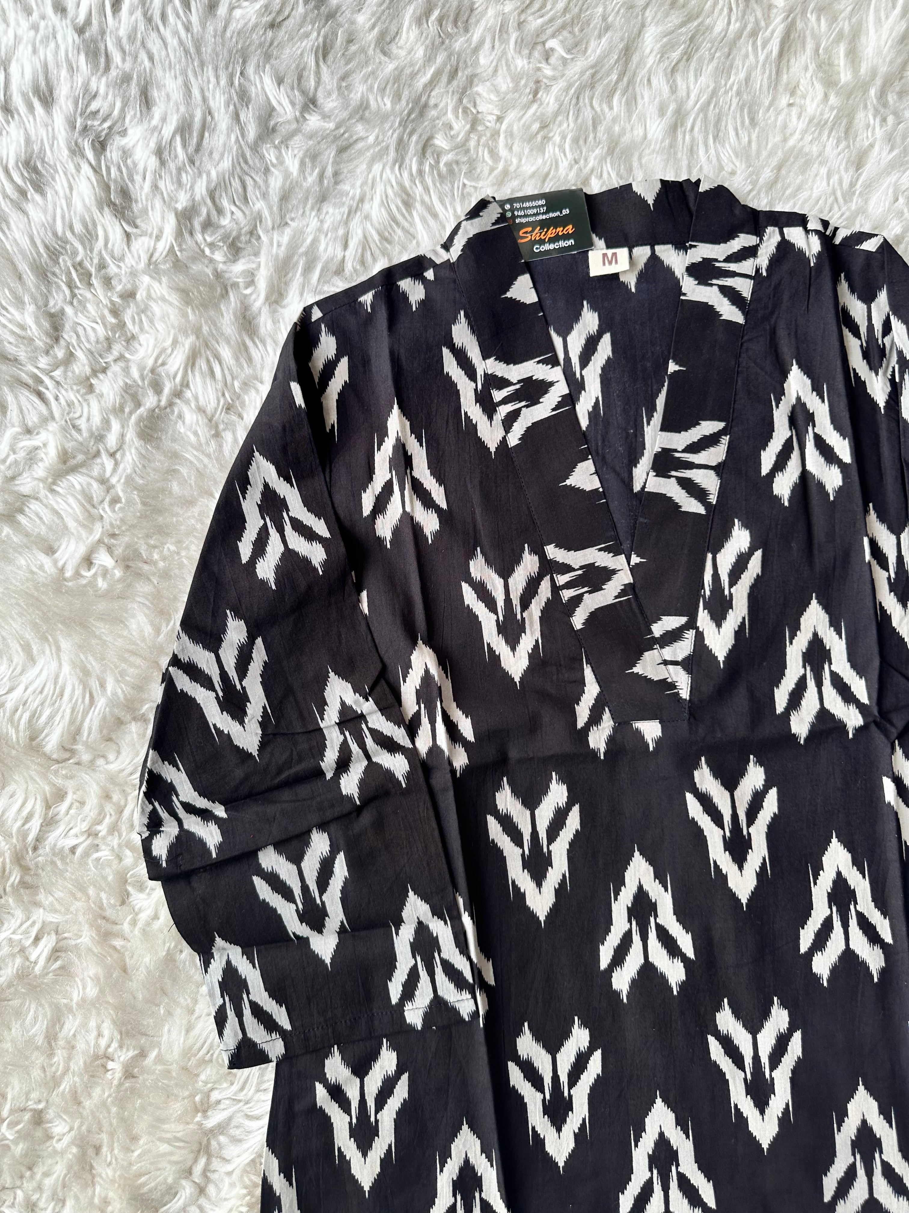 Shipra’s Fav ❣️ V- Neck Short Kurti